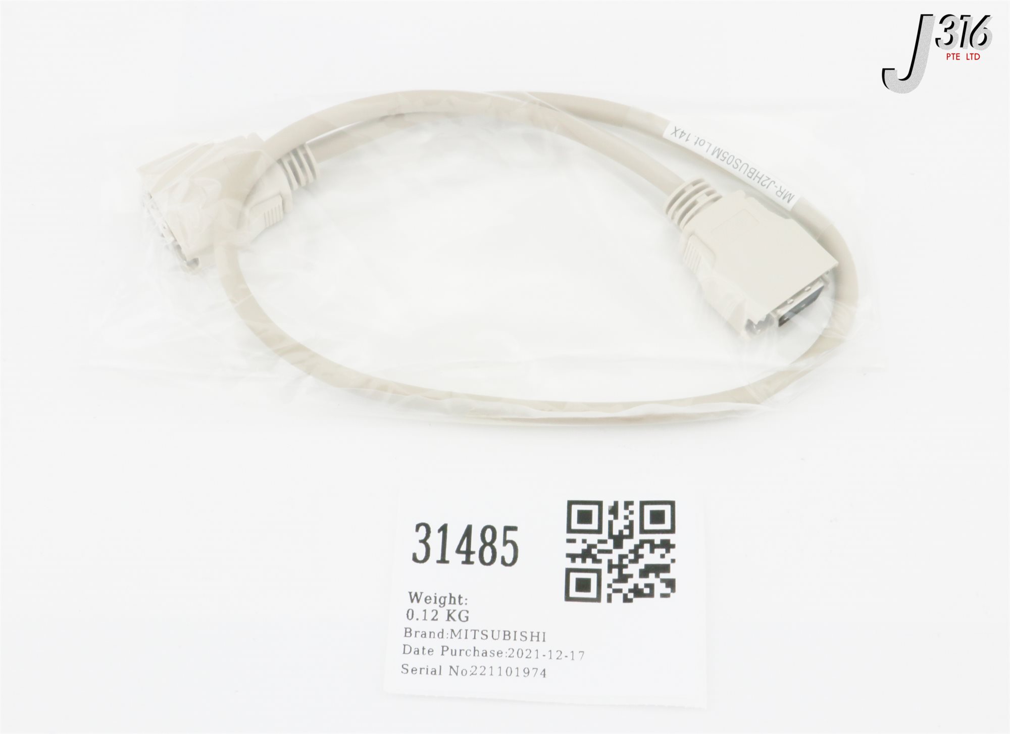 NEW Mitsubishi MR-J2HBUS05M MRJ2HBUS05M Servo Cable 0.5M 1pc